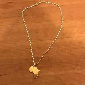 Gold plated Africa Pendant Necklace. Unisex. Pre owned